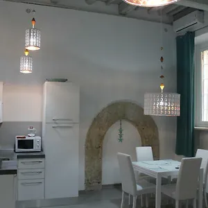 La Corte Di Aretusa Italia